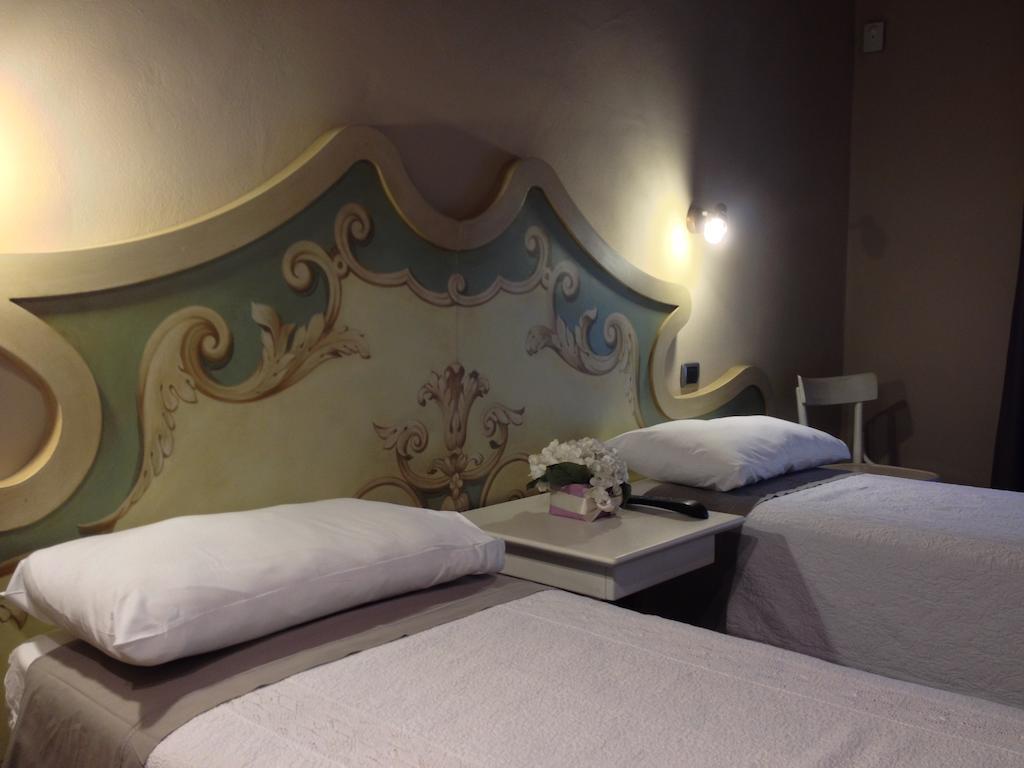 Corte Breda, Agriturismo Bed&Breakfast Киари Стая снимка